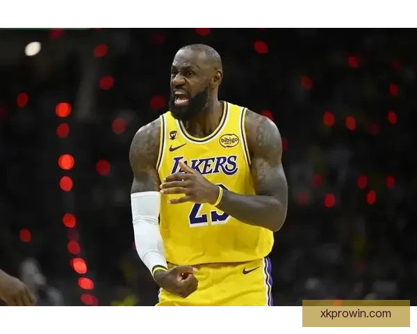 湖人惜败活塞老詹肯定全队韧性 里夫斯称喜欢球队竞争态度